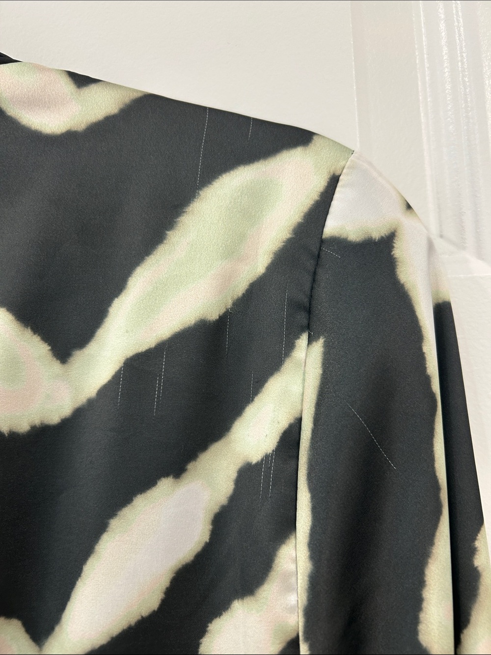 Green & Cream Wrap dress - Picture 4 of 6